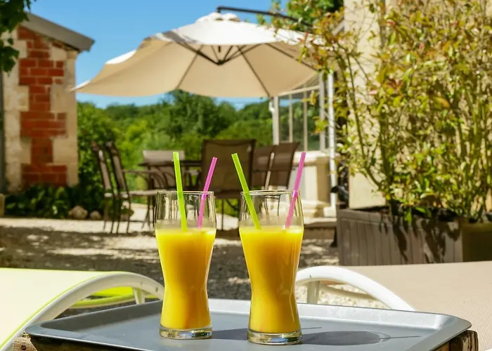 Maison Qui S'y Frotte S'y Pique